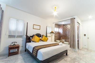 دهاراسوم کلونیال هاوس