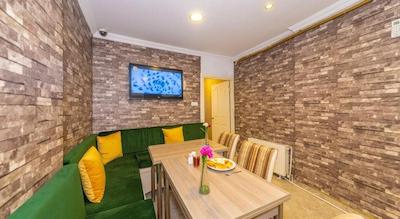 والنوت شل هتل