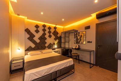 وایت پالاس هتل