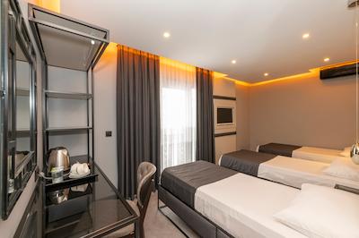 وایت پالاس هتل