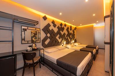 وایت پالاس هتل