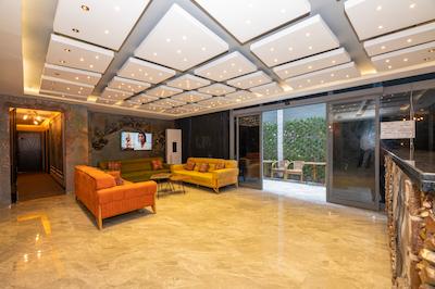 وایت پالاس هتل