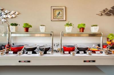 لمون تری هتل ال ال سی