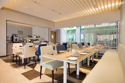 لمون تری هتل ال ال سی