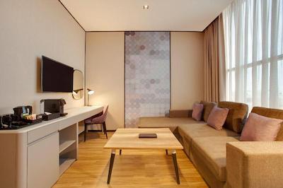 لمون تری هتل ال ال سی