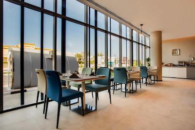 لمون تری هتل ال ال سی