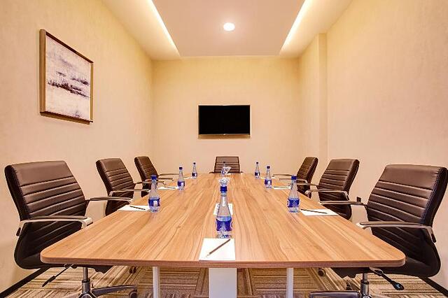 لمون تری هتل ال ال سی