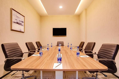 لمون تری هتل ال ال سی
