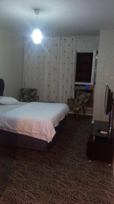 تویاپ پین سویت