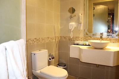 بوراک هتل بای جم استونز