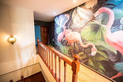 نگو هوم انشنت هتل