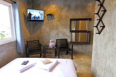 ای تی اسمایل هاوس