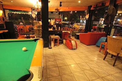 ای تی اسمایل هاوس