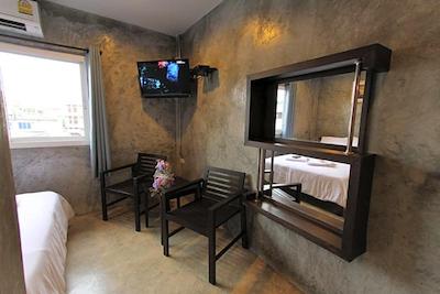 ای تی اسمایل هاوس