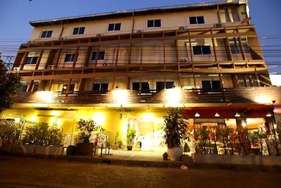 ای تی اسمایل هاوس