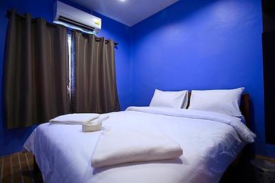 ای تی اسمایل هاوس