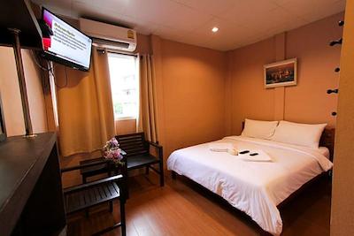 ای تی اسمایل هاوس