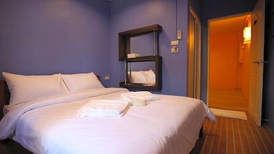 ای تی اسمایل هاوس