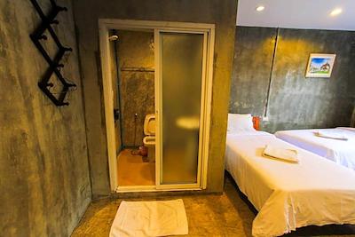 ای تی اسمایل هاوس