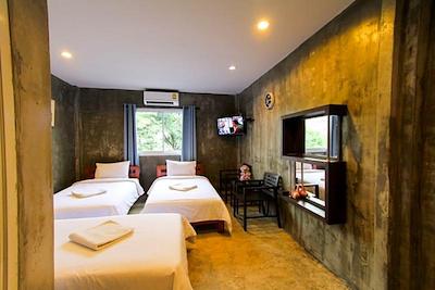 ای تی اسمایل هاوس