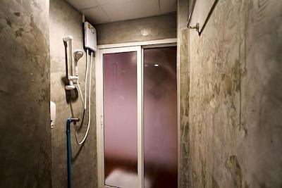 ای تی اسمایل هاوس