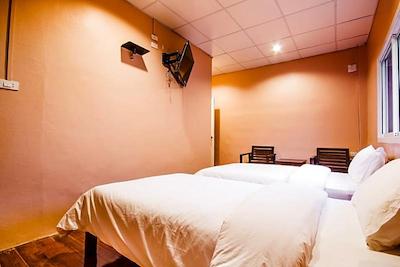 ای تی اسمایل هاوس