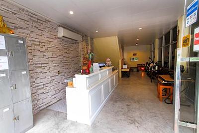 ای تی اسمایل هاوس