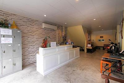 ای تی اسمایل هاوس