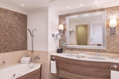 جی ای پالم تری کورت