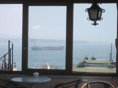 تراس گست هاوس