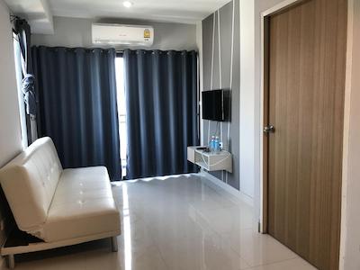 پلوئن پلوئن رزیدنس