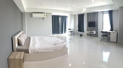 پلوئن پلوئن رزیدنس