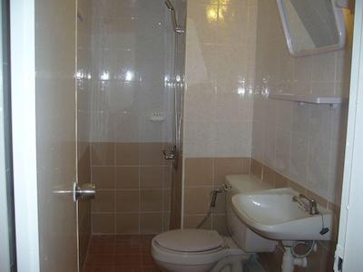 پاپیولار پالاس دان مانگ بانگوک