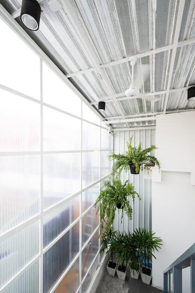 مورن اینگ هاستل