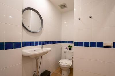 مورن اینگ هاستل