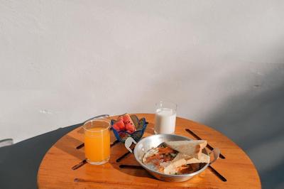 مورن اینگ هاستل