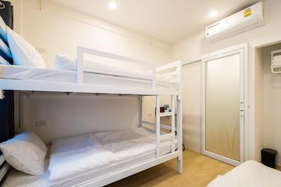 مورن اینگ هاستل