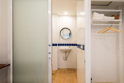 مورن اینگ هاستل