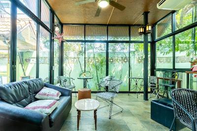 پرایم رز پلیس