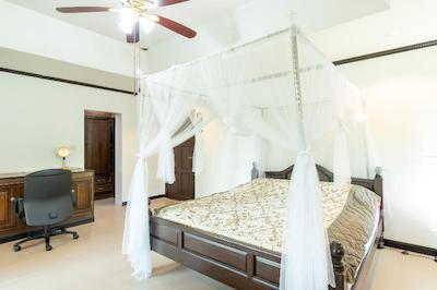 پرایم رز پلیس