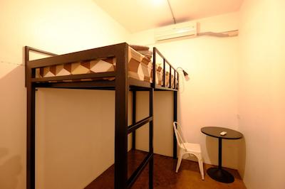 42 گست هاورس