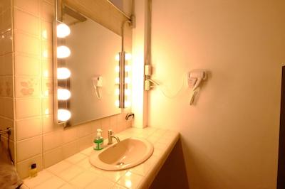 42 گست هاورس