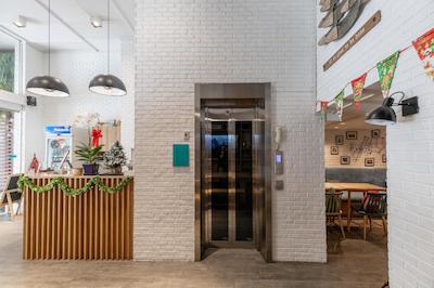 سیمپلی اسلیپ هاستل