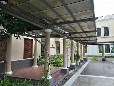 د گرین ویوو هتل