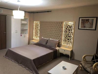 لیزیا بوتیک هتل