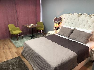 لیزیا بوتیک هتل