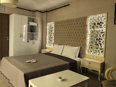 لیزیا بوتیک هتل