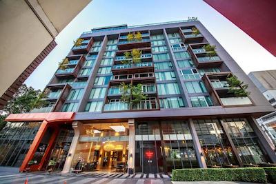 سیویک هوریزنتال هتل