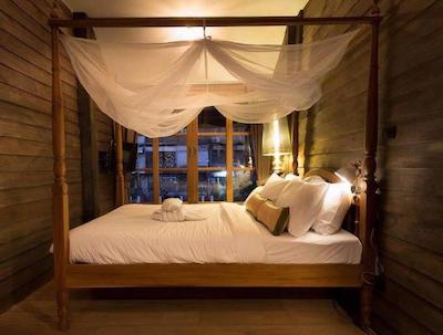 کانال هاستل