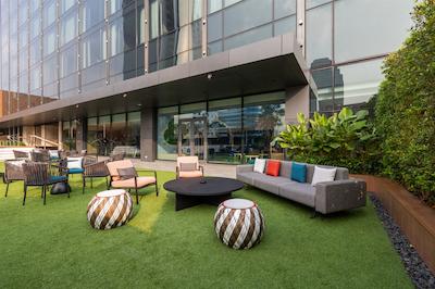 کارلتون هتل بانکوک سوکهمویت